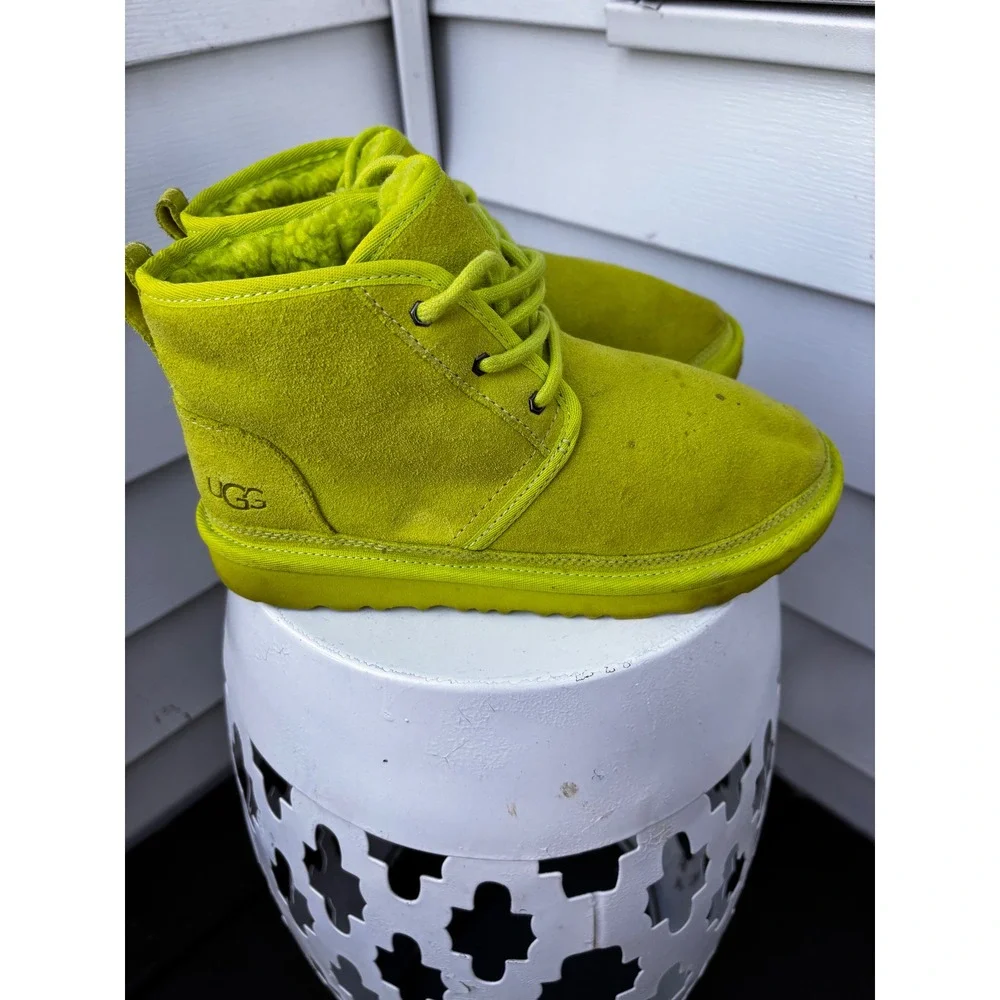 UGG step into